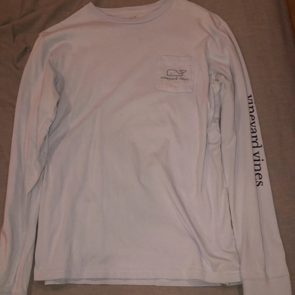 Light blue vineyard vines long sleeve tee